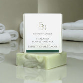 Esprit de Forêt Noir Thalasso Body & Hair Bar im Badezimmer, hochwertige Naturseife für Körper und Haare